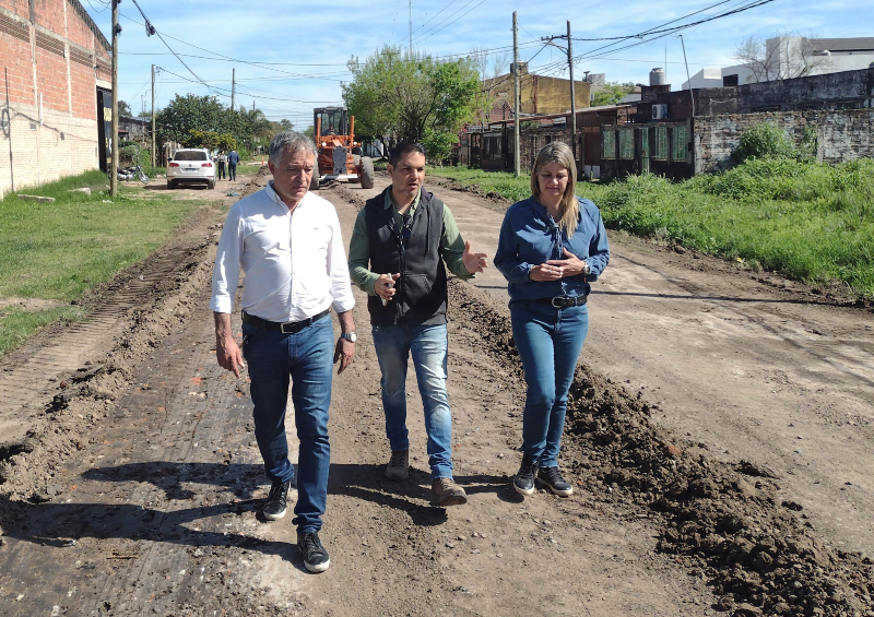 Resistencia: Provincia y Municipio avanzan con trabajos para ejecutar 3 mil cuadras de pavimento Resistencia: Provincia y Municipio avanzan con trabajos para ejecutar 3 mil cuadras de pavimento