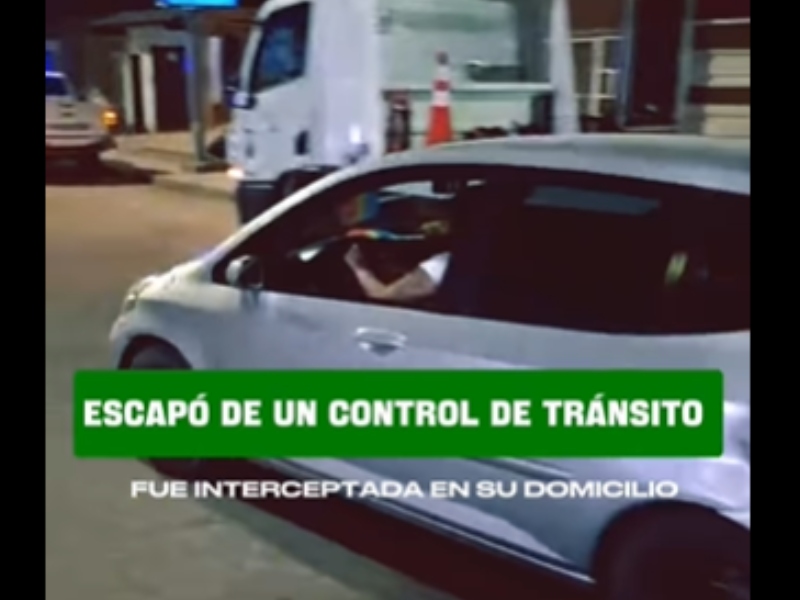 Huyó con las fajas puestas: escapó de un control de tránsito, pero fue interceptada en su domicilio Huyó con las fajas puestas: escapó de un control de tránsito, pero fue interceptada en su domicilio