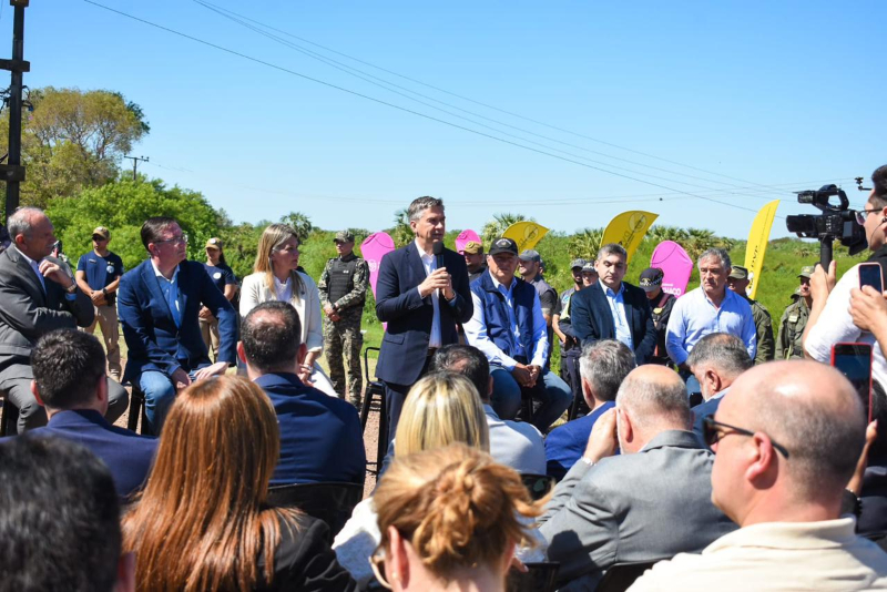 El gobernador Zdero presentó el Plan Integral de Orden y Protección en Rutas Chaqueñas El gobernador Zdero presentó el Plan Integral de Orden y Protección en Rutas Chaqueñas