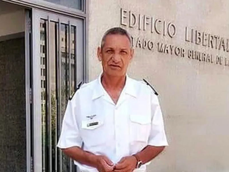Imputan a dirigente libertario y exmilitar por un comentario en la foto del baúl de un Falcon verde Imputan a dirigente libertario y exmilitar por un comentario en la foto del baúl de un Falcon verde