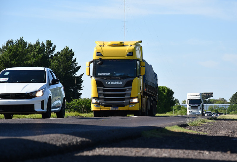 Ruta 12: egresados de la UNNE proponen carriles adicionales y ensanche para reducir la siniestralidad Ruta 12: egresados de la UNNE proponen carriles adicionales y ensanche para reducir la siniestralidad
