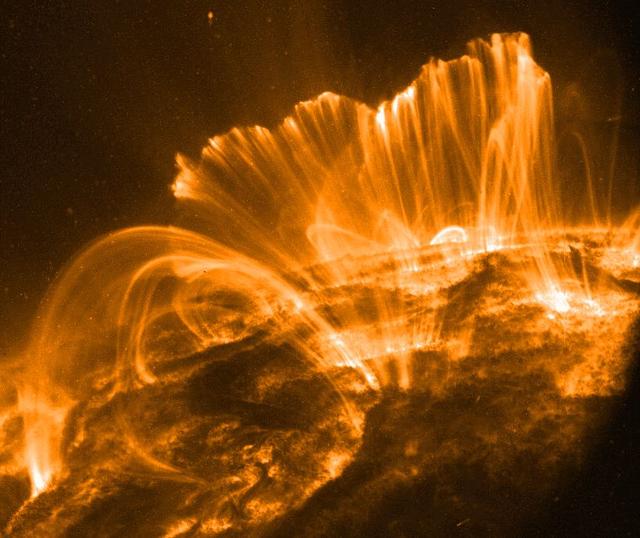 Científico del CONICET advierte sobre tormentas geomagnéticas y sus efectos en sistemas eléctricos Científico del CONICET advierte sobre tormentas geomagnéticas y sus efectos en sistemas eléctricos
