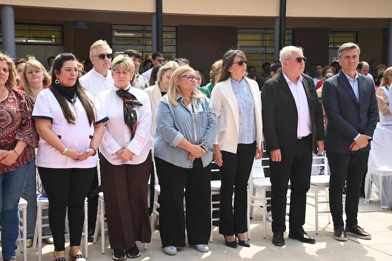 Delgado en Hermoso Campo: “Obras y producción son la manera de mejorar la calidad de vida de nuestra gente” Delgado en Hermoso Campo: “Obras y producción son la manera de mejorar la calidad de vida de nuestra gente”