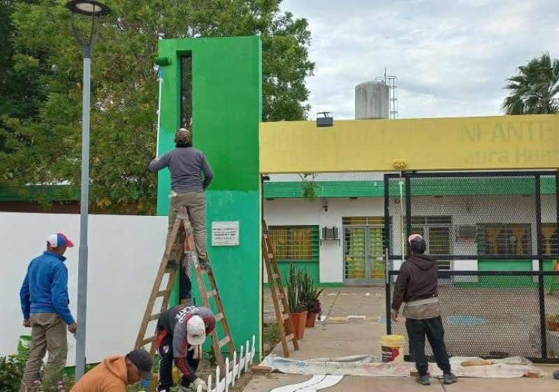 Las Breñas: el Municipio avanza con tareas de renovación en el Jardín Maternal 138 Las Breñas: el Municipio avanza con tareas de renovación en el Jardín Maternal 138