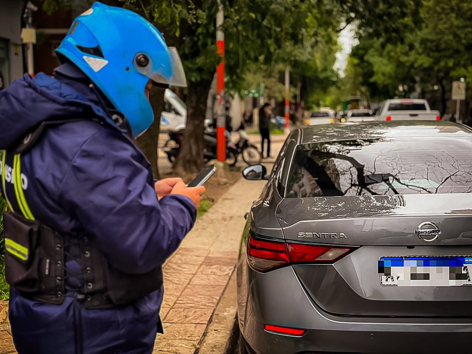 El municipio de Resistencia recuerda que está prohibido estacionar mano izquierda en el microcentro El municipio de Resistencia recuerda que está prohibido estacionar mano izquierda en el microcentro