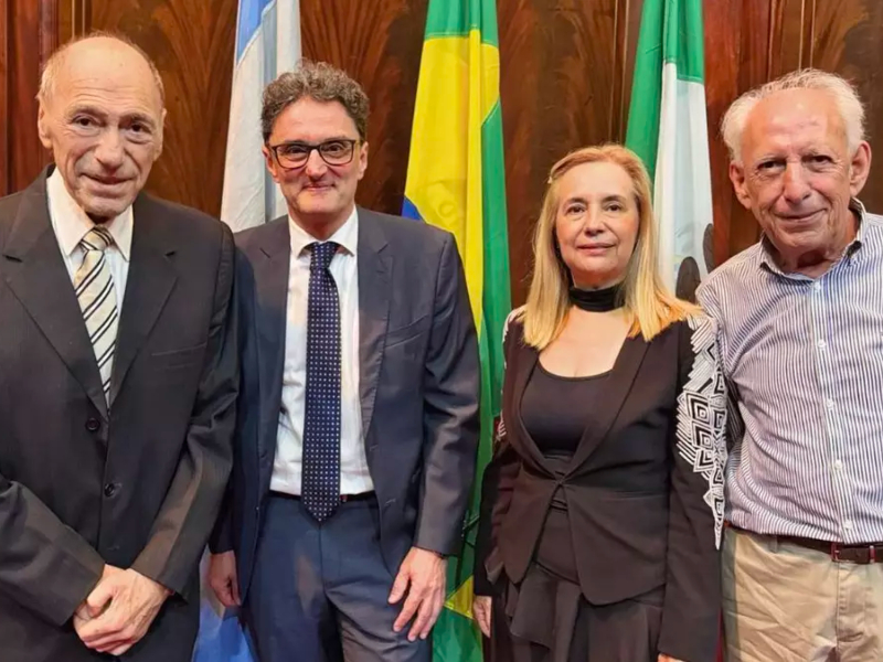 Zaffaroni cuestionó el Código Penal que busca apurar Milei: “No resuelve los problemas” Zaffaroni cuestionó el Código Penal que busca apurar Milei: “No resuelve los problemas”