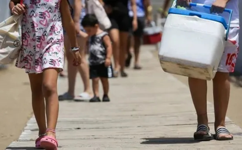 Clase media en crisis: más de la mitad de los argentinos ya son de clase baja Clase media en crisis: más de la mitad de los argentinos ya son de clase baja
