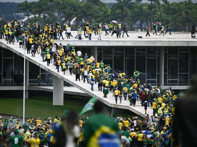 Rafecas dispuso extraditar a Brasil a cinco condenados por el intento de golpe contra Lula Rafecas dispuso extraditar a Brasil a cinco condenados por el intento de golpe contra Lula