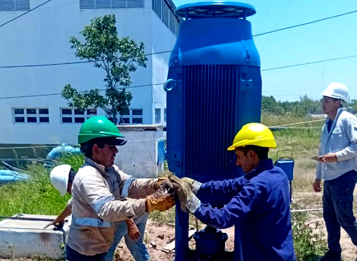 SAMEEP instala nueva bomba para fortalecer el abastecimiento hacia el interior provincial SAMEEP instala nueva bomba para fortalecer el abastecimiento hacia el interior provincial