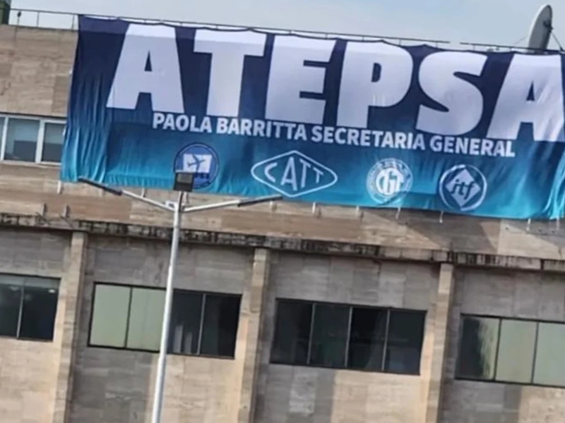 El Gobierno denunció penalmente al gremio de los Controladores Aéreos El Gobierno denunció penalmente al gremio de los Controladores Aéreos