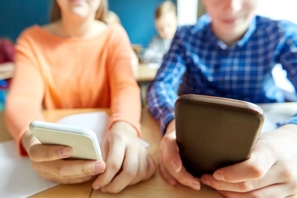 Dos de cada tres chicos ya usan la Inteligencia Artificial para hacer trabajos escolares Dos de cada tres chicos ya usan la Inteligencia Artificial para hacer trabajos escolares