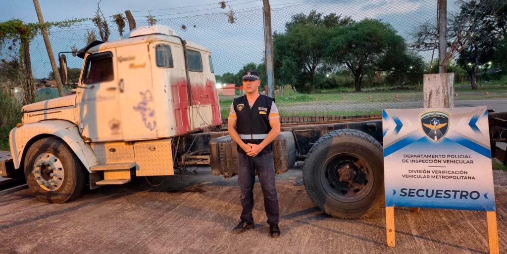 Operativos positivos: Caminera recuperó una moto y secuestró un camión buscado por la Justicia de Misiones Operativos positivos: Caminera recuperó una moto y secuestró un camión buscado por la Justicia de Misiones