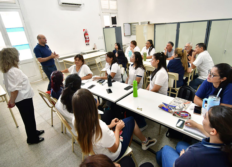En el inicio del Ciclo Escolar los docentes volvieron a las Escuelas y comienzan las capacitaciones En el inicio del Ciclo Escolar los docentes volvieron a las Escuelas y comienzan las capacitaciones
