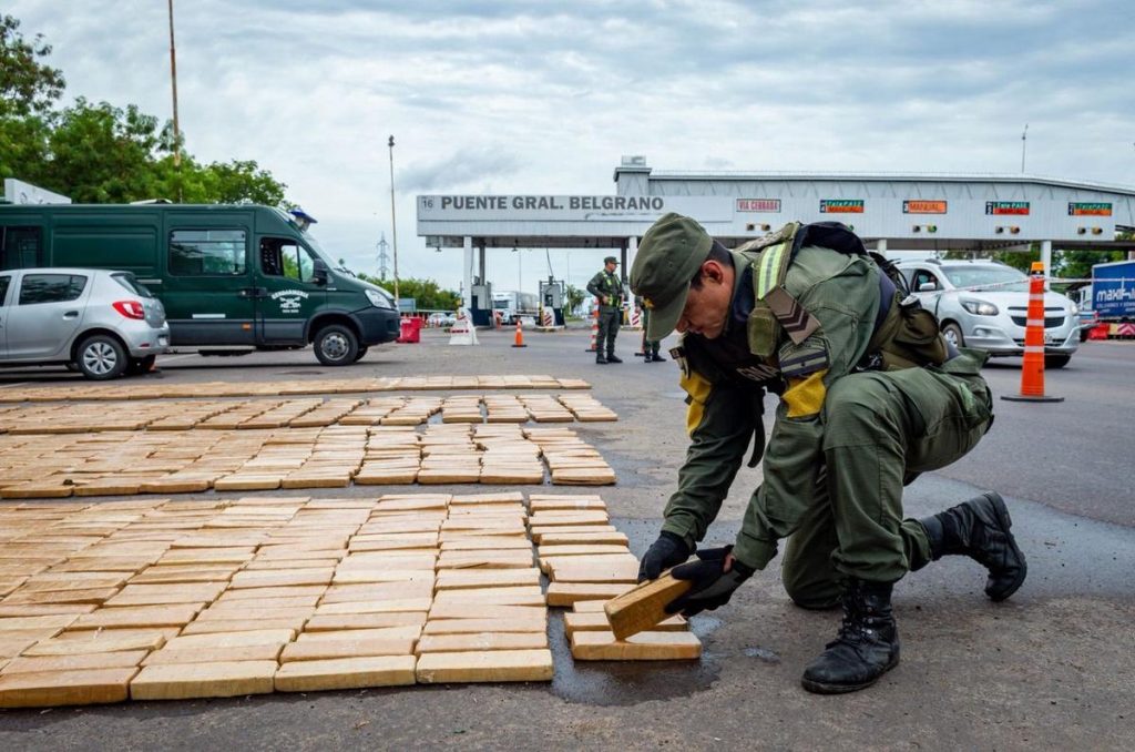 Confirman la prisión preventiva del camionero detenido con más de una tonelada de marihuana en el puente Chaco-Corrientes