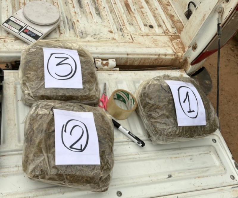 Detuvieron a tres hombres y secuestraron más de dos kilos de marihuana en Misión Nueva Pompeya Detuvieron a tres hombres y secuestraron más de dos kilos de marihuana en Misión Nueva Pompeya