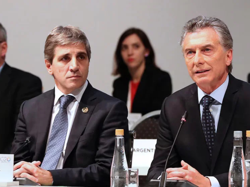 Piden reabrir la causa contra Macri, Caputo y Sturzenegger por el megaendeudamiento con el FMI Piden reabrir la causa contra Macri, Caputo y Sturzenegger por el megaendeudamiento con el FMI