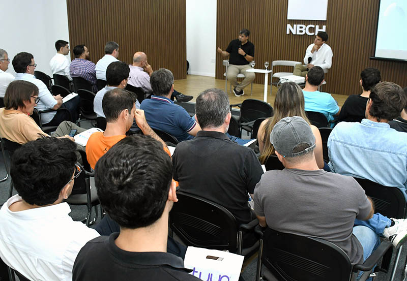 Nuevo Chaco Bursátil analizó el escenario económico y las ventanas de inversión para el agro en Charata Nuevo Chaco Bursátil analizó el escenario económico y las ventanas de inversión para el agro en Charata