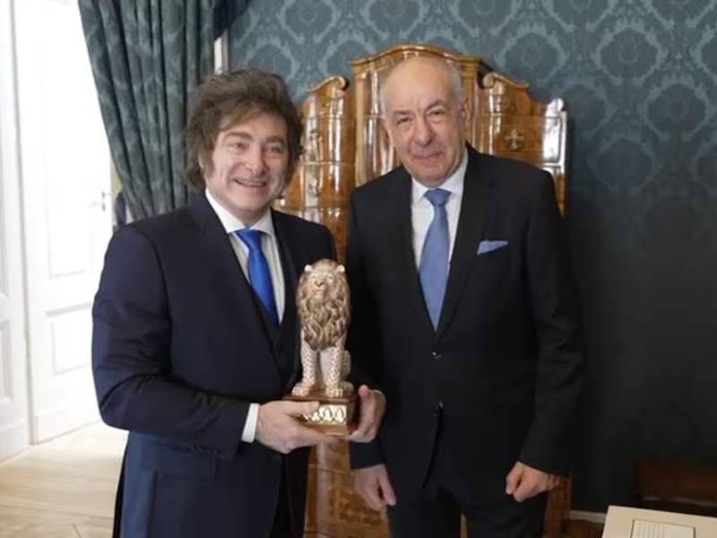Milei se reunió con Viktor Orbán en Hungría y habló sobre la inmigración: “Cuando no se adapta al lugar, se convierte en invasión” Milei se reunió con Viktor Orbán en Hungría y habló sobre la inmigración: “Cuando no se adapta al lugar, se convierte en invasión”