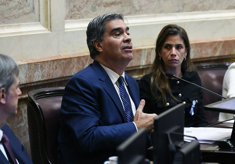 Capitanich: “Decir que Argentina bajó 13 millones de pobres es una falta de respeto a la gente” Capitanich: “Decir que Argentina bajó 13 millones de pobres es una falta de respeto a la gente”