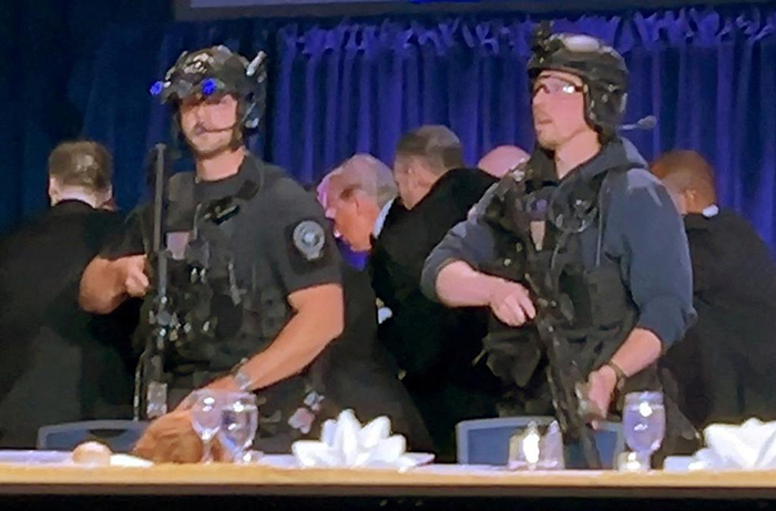 Pánico en Washington: Trump fue evacuado tras detonaciones durante cena con la prensa Pánico en Washington: Trump fue evacuado tras detonaciones durante cena con la prensa