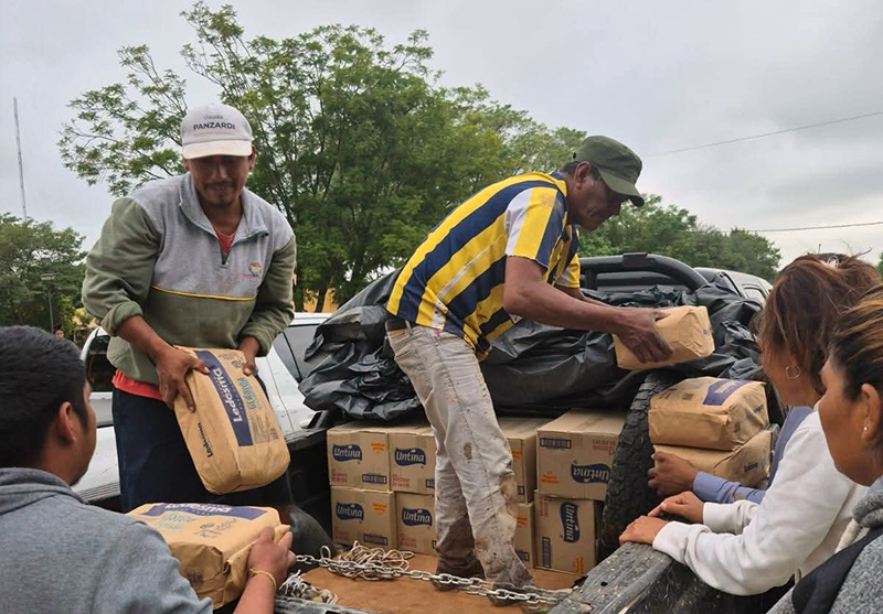El Espinillo: Gobierno y privados unieron esfuerzos para asistir a familias afectadas por las inundaciones El Espinillo: Gobierno y privados unieron esfuerzos para asistir a familias afectadas por las inundaciones