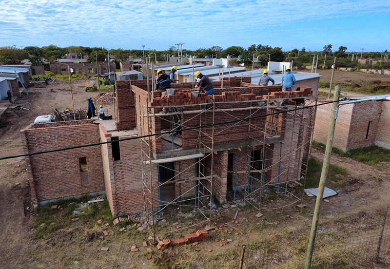 El Gobierno provincial avanza con la construcción de viviendas en el barrio Santa Rita de Sáenz Peña El Gobierno provincial avanza con la construcción de viviendas en el barrio Santa Rita de Sáenz Peña