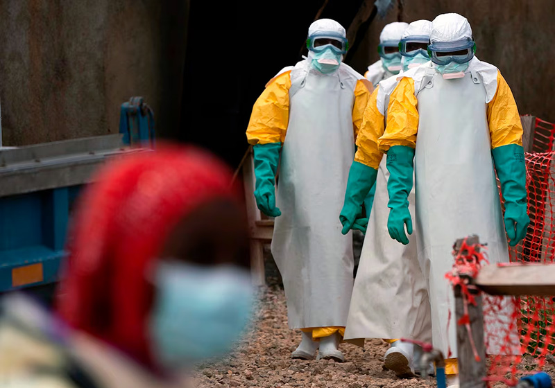 Aumentan a 88 los muertos por el brote de ébola de la RDC que se extendió a Uganda Aumentan a 88 los muertos por el brote de ébola de la RDC que se extendió a Uganda