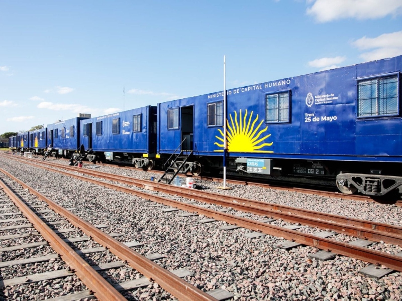 El Tren 25 de Mayo vuelve a las vías y comenzará su recorrido nacional desde Chaco El Tren 25 de Mayo vuelve a las vías y comenzará su recorrido nacional desde Chaco