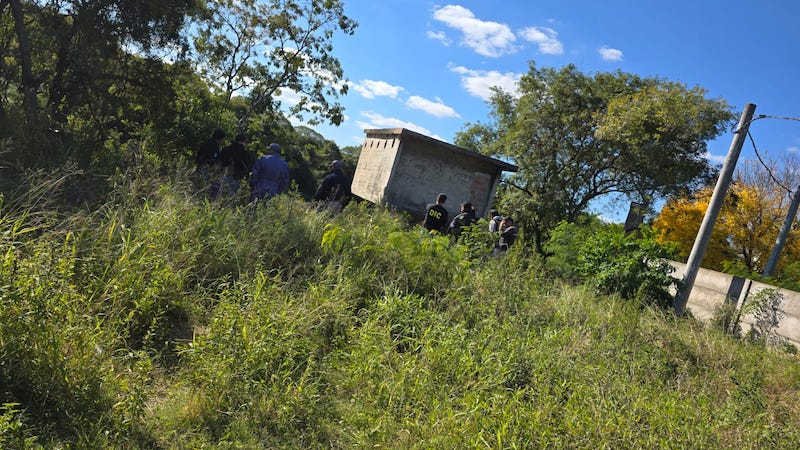 Investigan la muerte de un hombre hallado en el río Negro Investigan la muerte de un hombre hallado en el río Negro