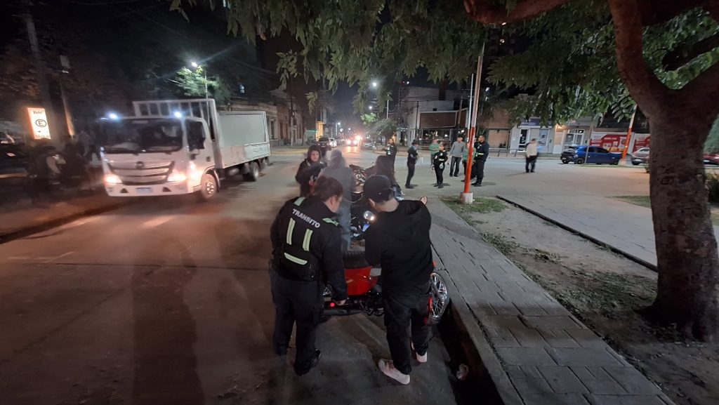 Provincia y municipio realizaron un operativo nocturno: secuestraron 64 motocicletas en Resistencia