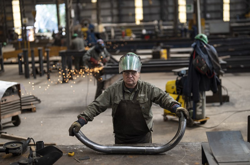 La Unión Industrial de Rosario advierte que el derrumbe del consumo golpea a la producción y el empleo La Unión Industrial de Rosario advierte que el derrumbe del consumo golpea a la producción y el empleo