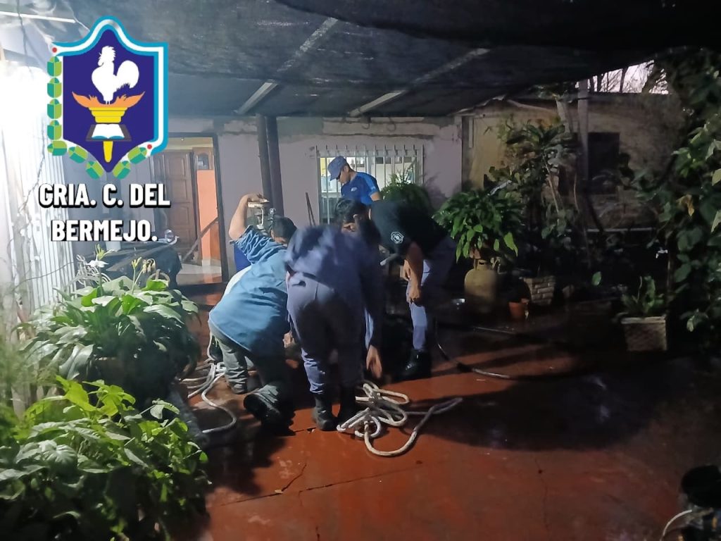 Se intoxicó con gases tóxicos mientras realizaba reparaciones en un aljibe: murió en el hospital