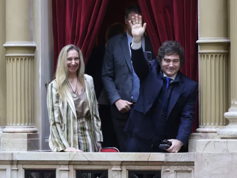 Crecen las dudas y resistencias por el sistema de colectoras que impulsa el Gobierno de Milei Crecen las dudas y resistencias por el sistema de colectoras que impulsa el Gobierno de Milei