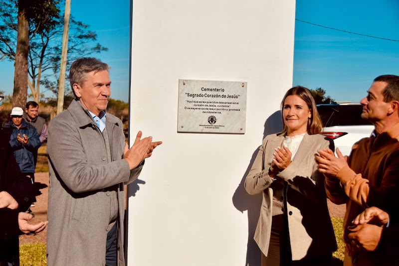 Zdero y Panzardi ratificaron el trabajo conjunto en el 138° aniversario de Laguna Blanca Zdero y Panzardi ratificaron el trabajo conjunto en el 138° aniversario de Laguna Blanca
