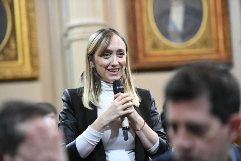 Villarruel autoriza a Fernández Sagasti a participar de manera remota de la sesión con voz y voto Villarruel autoriza a Fernández Sagasti a participar de manera remota de la sesión con voz y voto