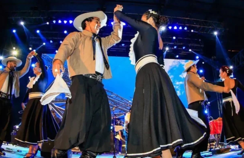 La Facultad de Artes abre sus puertas al VIII Congreso Nacional de Folklore La Facultad de Artes abre sus puertas al VIII Congreso Nacional de Folklore