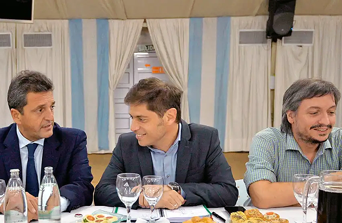 En sorpresiva cumbre peronista Kicillof, Massa y Máximo acordaron defender las PASO En sorpresiva cumbre peronista Kicillof, Massa y Máximo acordaron defender las PASO