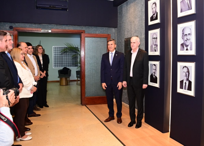 Delgado participó de la inauguración de la Galería de los Gobernadores en Casa de Gobierno Delgado participó de la inauguración de la Galería de los Gobernadores en Casa de Gobierno