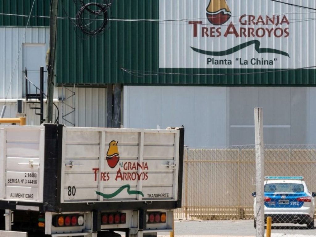 Granja Tres Arroyos paraliza sus plantas: los trabajadores aún cobran salarios en 10 cuotas