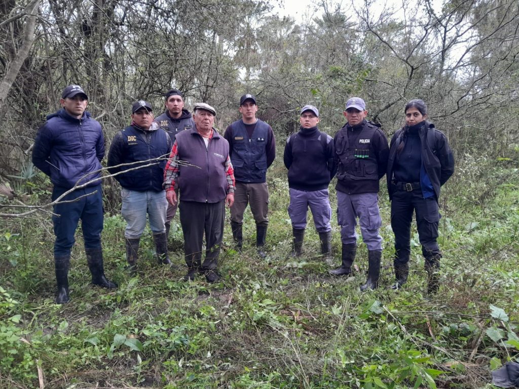 Ciervo Petiso: encontraron en buen estado de salud a un hombre que se había extraviado en un monte Ciervo Petiso: encontraron en buen estado de salud a un hombre que se había extraviado en un monte