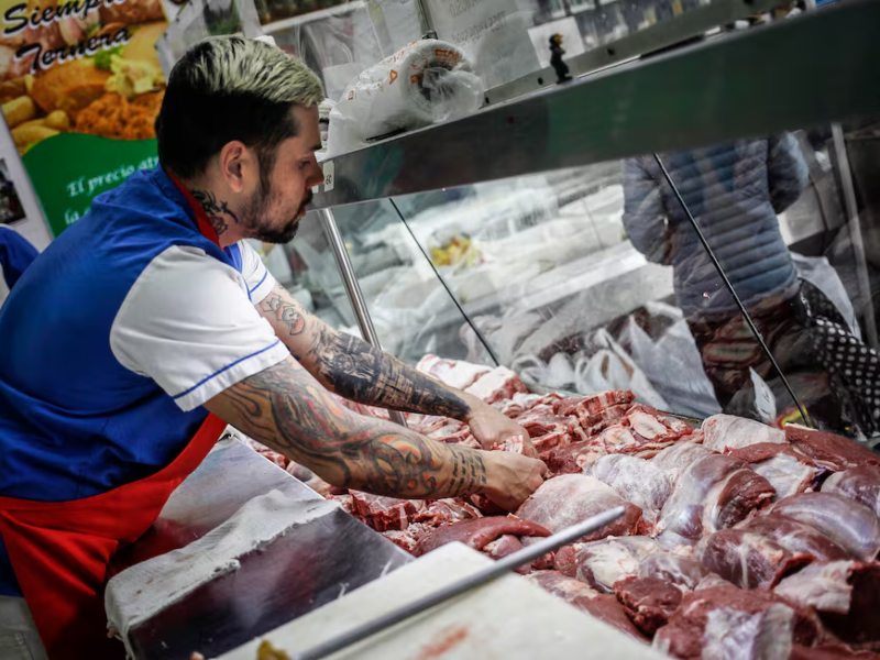 Una lágrima en el mostrador: el consumo de carne se desplomó 10 % y sigue en picada Una lágrima en el mostrador: el consumo de carne se desplomó 10 % y sigue en picada