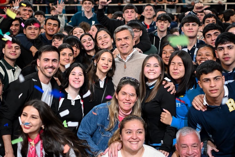 Zdero, en Machagai: “Queremos que los jóvenes tengan un futuro con oportunidades” Zdero, en Machagai: “Queremos que los jóvenes tengan un futuro con oportunidades”