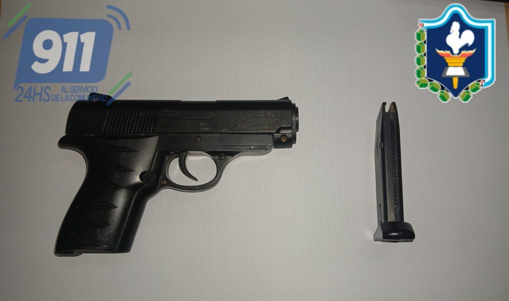 Lo demoraron tras amenazar a un comerciante con un arma de juguete