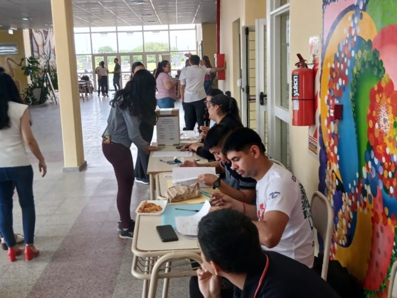 Más de 10 años después, se realizaron las elecciones de autoridades en los institutos de educación superior del Chaco Más de 10 años después, se realizaron las elecciones de autoridades en los institutos de educación superior del Chaco