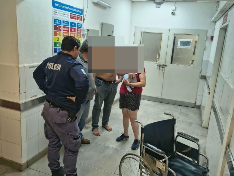 Auxiliaron a un bebé de una semana que tenía dificultades para respirar Auxiliaron a un bebé de una semana que tenía dificultades para respirar